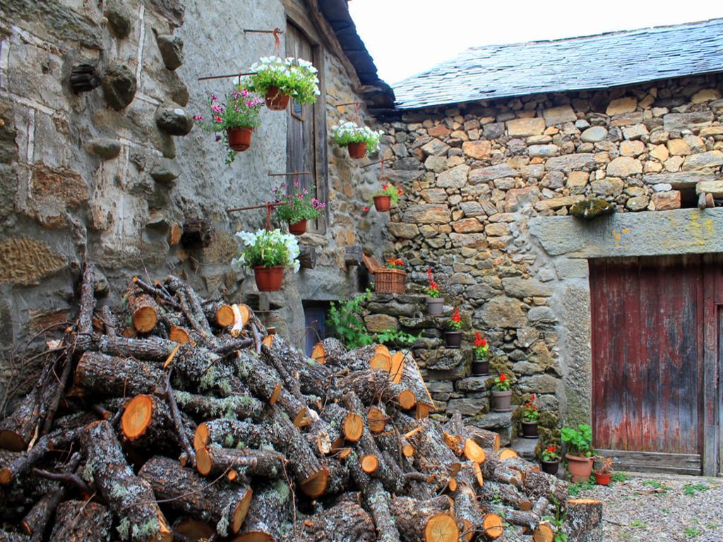 Vigo de Sanabria Casa Rural El Trubioヴィラ エクステリア 写真