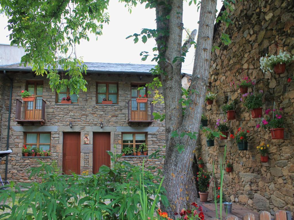 Vigo de Sanabria Casa Rural El Trubioヴィラ エクステリア 写真