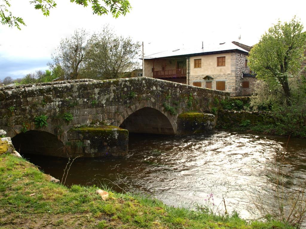 Vigo de Sanabria Casa Rural El Trubioヴィラ エクステリア 写真