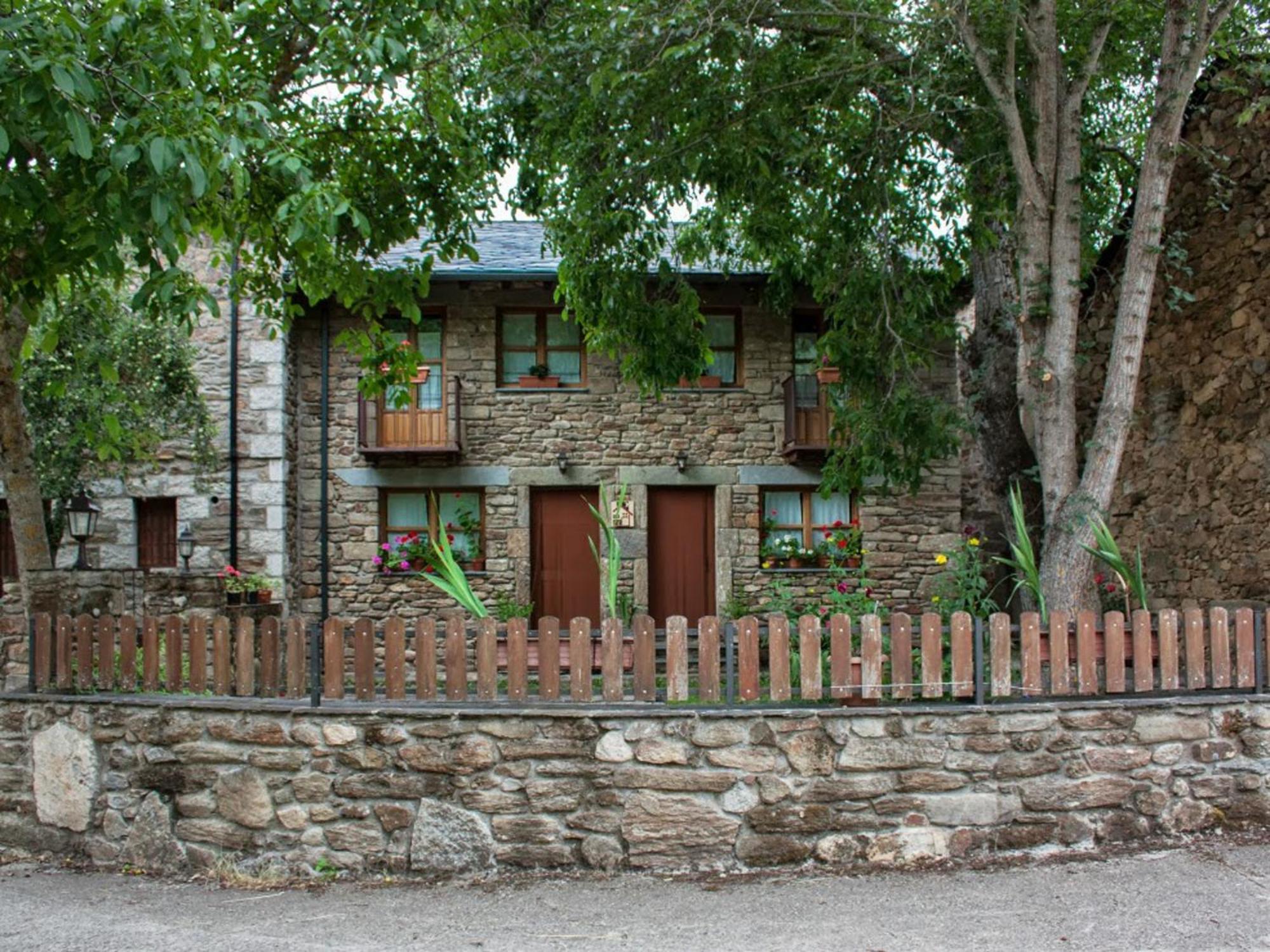 Vigo de Sanabria Casa Rural El Trubioヴィラ エクステリア 写真